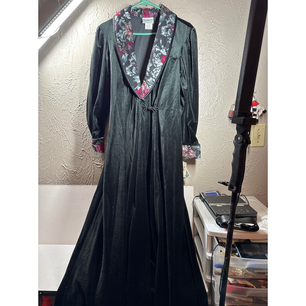 Gilligan O'Malley Velvet Robe Black Vintage Womens‎ Size Medium NWT
